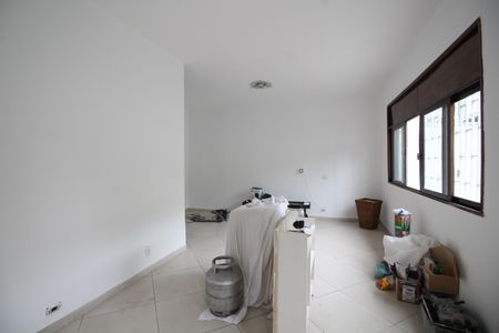 Casa à venda com 170m², 2 quartos e sem vagaSala