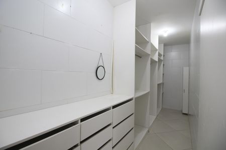 Casa à venda com 170m², 2 quartos e sem vagaQuarto 2 - Closet