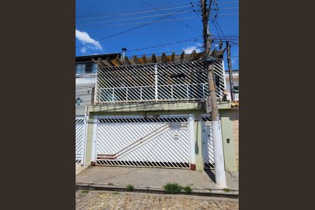 Casa à venda com 67m², 2 quartos e 2 vagas Casa à venda com 67m², 2 quartos e 2 vagasFachada