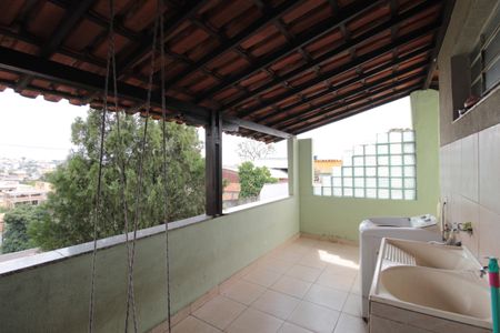 Casa à venda com 167m², 3 quartos e 3 vagasÁrea de Serviço