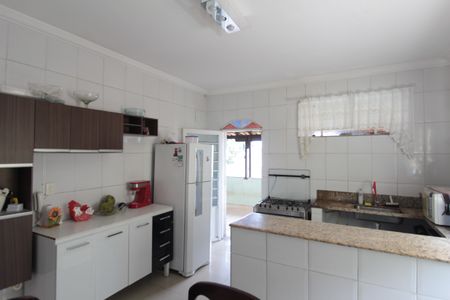 Casa à venda com 167m², 3 quartos e 3 vagasCozinha