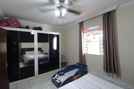 Casa à venda com 167m², 3 quartos e 3 vagasSuite