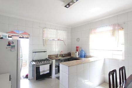 Casa à venda com 167m², 3 quartos e 3 vagasCozinha