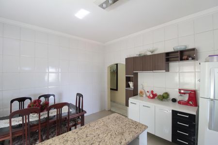 Casa à venda com 167m², 3 quartos e 3 vagasCozinha