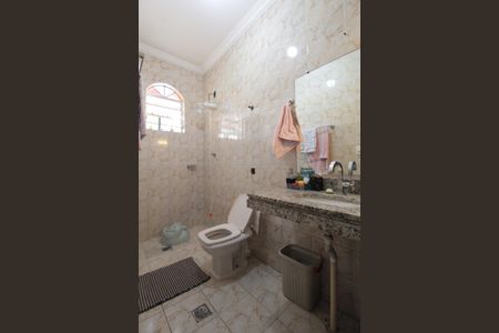 Casa à venda com 167m², 3 quartos e 3 vagasBanheiro da Suite