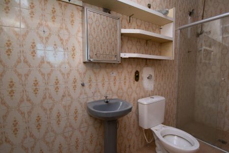 Casa à venda com 360m², 4 quartos e 2 vagasBanheiro da Suíte