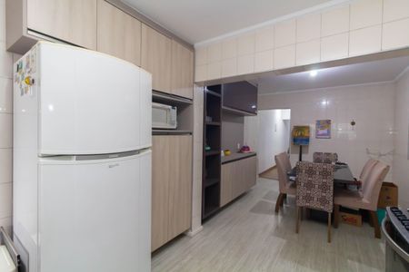 Casa à venda com 125m², 3 quartos e 2 vagas Casa à venda com 125m², 3 quartos e 2 vagasCozinha