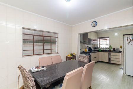 Casa à venda com 125m², 3 quartos e 2 vagas Casa à venda com 125m², 3 quartos e 2 vagasCozinha