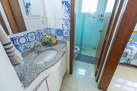 Apartamento à venda com 80m², 3 quartos e 2 vagas Apartamento à venda com 80m², 3 quartos e 2 vagasBanheiro Social