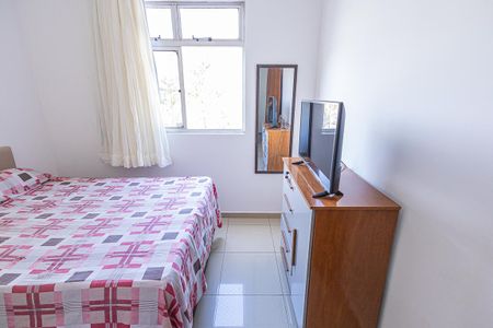 Apartamento à venda com 80m², 3 quartos e 2 vagas Apartamento à venda com 80m², 3 quartos e 2 vagasQuarto 2