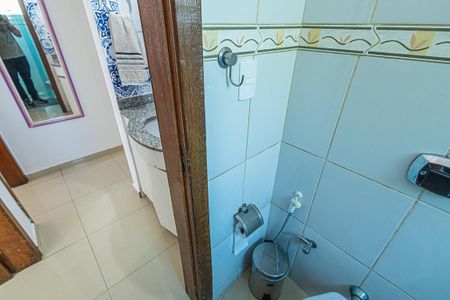 Apartamento à venda com 80m², 3 quartos e 2 vagas Apartamento à venda com 80m², 3 quartos e 2 vagasBanheiro Social