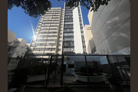 Apartamento à venda com 124m², 3 quartos e 2 vagasFachada