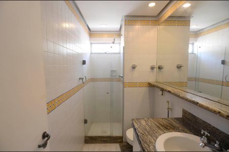 Apartamento à venda com 124m², 3 quartos e 2 vagasBanheiro Social