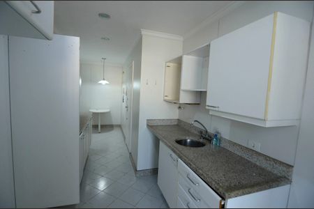 Apartamento à venda com 124m², 3 quartos e 2 vagasCozinha