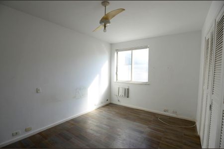 Apartamento à venda com 124m², 3 quartos e 2 vagasSuíte