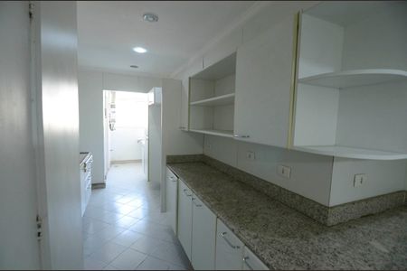 Apartamento à venda com 124m², 3 quartos e 2 vagasCozinha