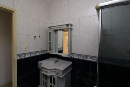 Banheiro de casa para alugar com 1 quarto, 50m² em Vila Industrial, São Paulo