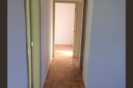 Corredor de apartamento à venda com 2 quartos, 70m² em Mont’Serrat, Porto Alegre
