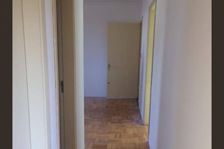 Corredor de apartamento à venda com 2 quartos, 70m² em Mont’Serrat, Porto Alegre