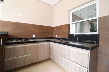 Casa de condomínio para alugar com 350m², 4 quartos e 6 vagasÁrea Gourmet