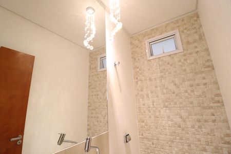 Casa de condomínio para alugar com 350m², 4 quartos e 6 vagasLavabo