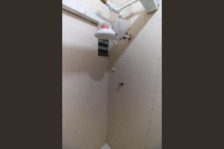 Banheiro de kitnet/studio para alugar com 1 quarto, 36m² em Centro, Niterói