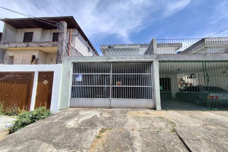 Casa à venda com 90m², 3 quartos e 3 vagasFachada