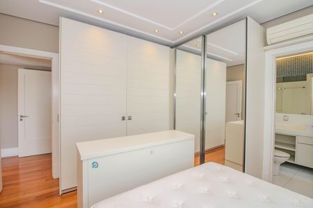 Apartamento à venda com 600m², 6 quartos e 5 vagasSuíte 2