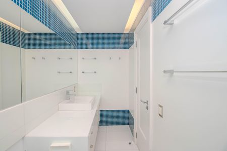Apartamento à venda com 600m², 6 quartos e 5 vagasBanheiro da Suíte 3