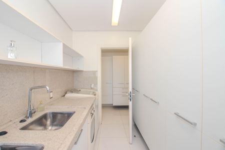 Apartamento à venda com 600m², 6 quartos e 5 vagasCozinha e Área de Serviço