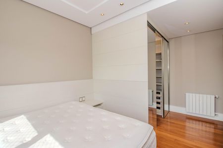 Apartamento à venda com 600m², 6 quartos e 5 vagasSuíte 4