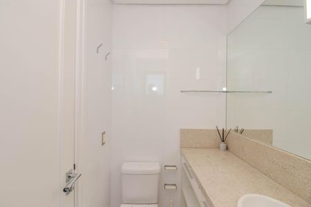 Apartamento à venda com 600m², 6 quartos e 5 vagasBanheiro da Suíte 1