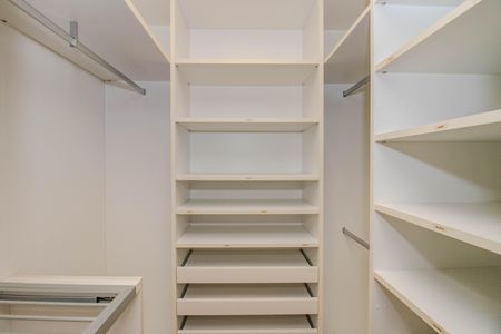Apartamento à venda com 600m², 6 quartos e 5 vagasSuíte 4 - Closet