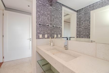 Apartamento à venda com 600m², 6 quartos e 5 vagasBanheiro Social - Cobertura