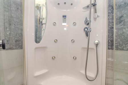 Apartamento à venda com 600m², 6 quartos e 5 vagasBanheiro Social - Cobertura