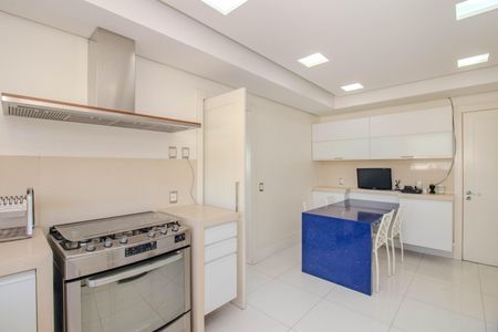 Apartamento à venda com 600m², 6 quartos e 5 vagasCozinha e Área de Serviço