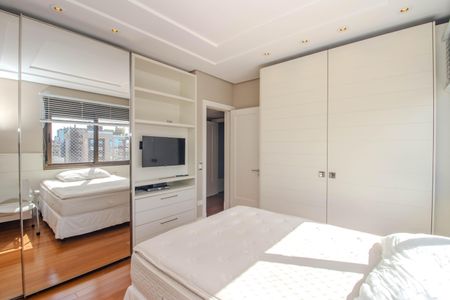 Apartamento à venda com 600m², 6 quartos e 5 vagasSuíte 3