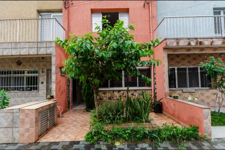 Casa de condomínio à venda com 120m², 2 quartos e 1 vaga Casa de condomínio à venda com 120m², 2 quartos e 1 vagaFachada