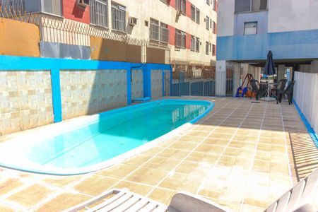 Apartamento para alugar com 60m², 2 quartos e 1 vagaÁrea comum - Piscina