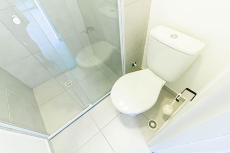 Banheiro de apartamento à venda com 1 quarto, 30m² em Barra Funda, São Paulo