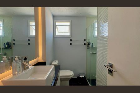 Apartamento para alugar com 90m², 1 quarto e 2 vagas Apartamento para alugar com 90m², 1 quarto e 2 vagasBanheiro da Suíte