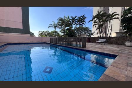 Apartamento à venda com 90m², 3 quartos e 2 vagasÁrea comum - Piscina