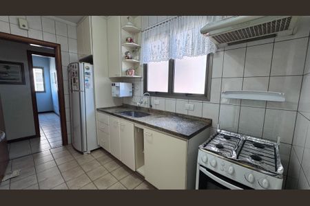 Apartamento à venda com 90m², 3 quartos e 2 vagasCozinha