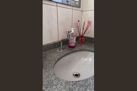 Apartamento à venda com 90m², 3 quartos e 2 vagasBanheiro Social