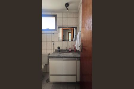 Apartamento à venda com 90m², 3 quartos e 2 vagasBanheiro Social