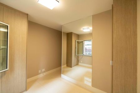 Apartamento à venda com 107m², 3 quartos e 2 vagasQuarto