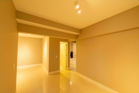 Sala de apartamento à venda com 3 quartos, 107m² em Empresarial 18 do Forte, Barueri