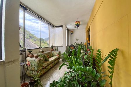 Apartamento à venda com 70m², 2 quartos e sem vagaVaranda sala