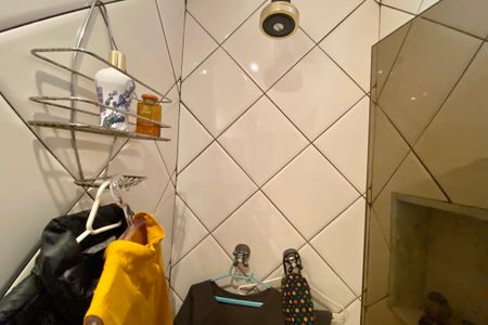 Apartamento à venda com 70m², 2 quartos e sem vagaBanheiro social