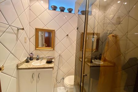 Apartamento à venda com 70m², 2 quartos e sem vagaBanheiro social